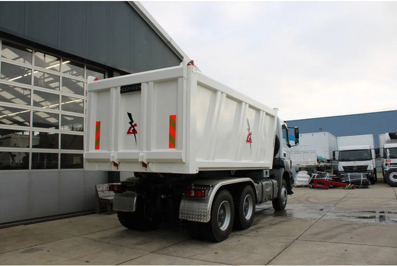 Mercedes-Benz Axor 3344 K 6x4 Tipper Truck - Kallurauto: pilt 4 Mercedes-Benz Axor 3344 K 6x4 Tipper Truck - Kallurauto: pilt 4