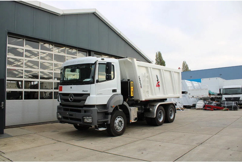 Mercedes-Benz Axor 3344 K 6x4 Tipper Truck - Kallurauto: pilt 2 Mercedes-Benz Axor 3344 K 6x4 Tipper Truck - Kallurauto: pilt 2