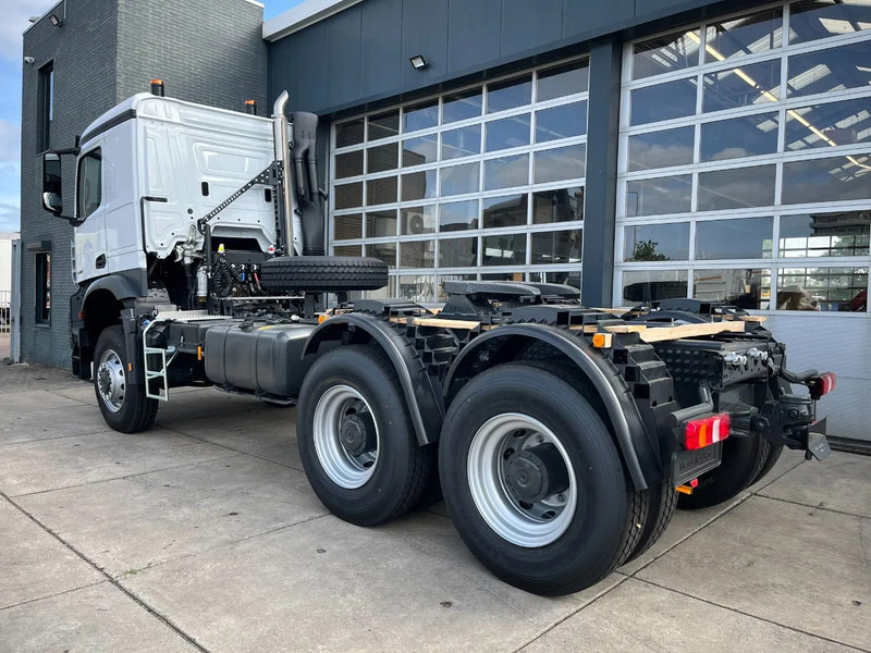 Mercedes-Benz Arocs 4058 AS 6x6 Tractor Head 180T Push Pull EURO-5 - Sadulveok: pilt 3 Mercedes-Benz Arocs 4058 AS 6x6 Tractor Head 180T Push Pull EURO-5 - Sadulveok: pilt 3