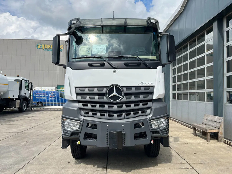 Uus Sadulveok Mercedes-Benz Arocs 4058 AS 6x6 Tractor Head 180T Push Pull (Pre order): pilt 8