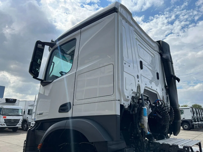 Uus Sadulveok Mercedes-Benz Arocs 4058 AS 6x6 Tractor Head 180T Push Pull (Pre order): pilt 9