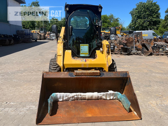 Cat 236D - Kompaktlaadur: pilt 2 Cat 236D - Kompaktlaadur: pilt 2