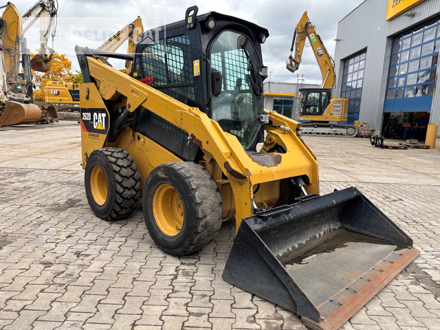 Cat 262D - Kompaktlaadur: pilt 3 Cat 262D - Kompaktlaadur: pilt 3