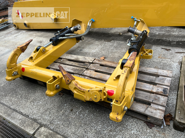 Cat 3-Zahn Heckaufreißer - Kobesti - Ehitusmasinad: pilt 1 Cat 3-Zahn Heckaufreißer - Kobesti - Ehitusmasinad: pilt 1