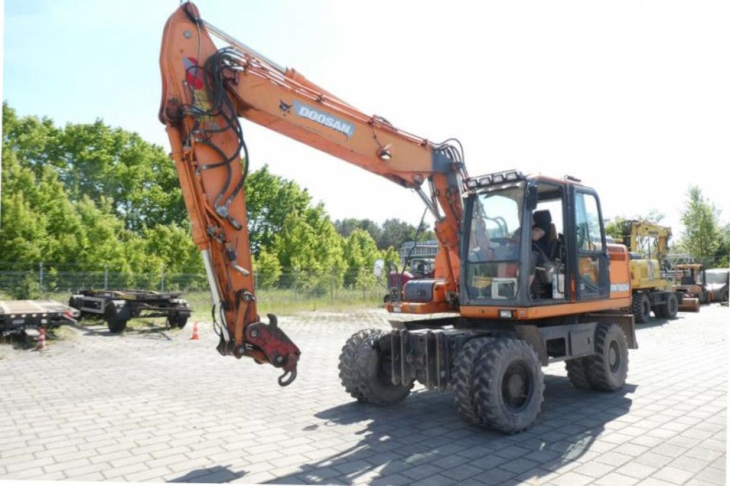 Doosan Mobilbagger DX 160 Mobilbagger - Ratastel ekskavaator: pilt 2 Doosan Mobilbagger DX 160 Mobilbagger - Ratastel ekskavaator: pilt 2