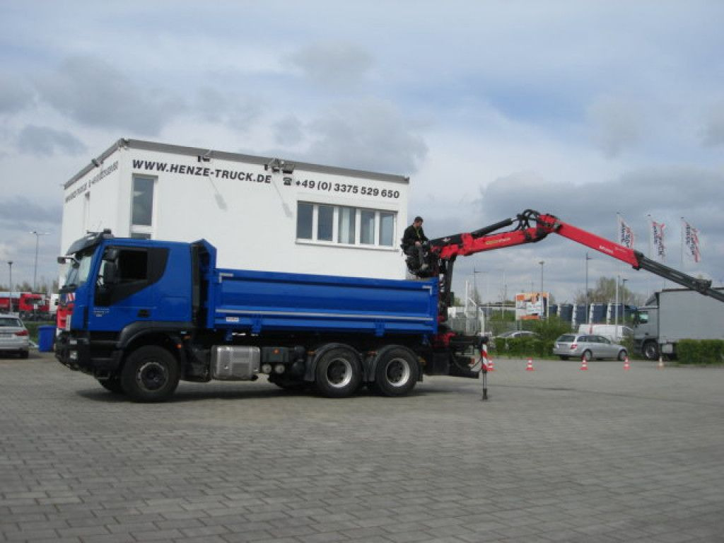 Iveco TRACKER 260T50 6x4 3-Achs Kipper Heckkran Espilo - Kallurauto, Kraanaga veoauto: pilt 3 Iveco TRACKER 260T50 6x4 3-Achs Kipper Heckkran Espilo - Kallurauto, Kraanaga veoauto: pilt 3