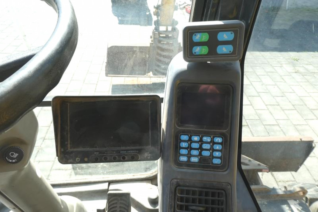 KOMATSU HANOMAG Mobilbagger PW140-7 Mobilbagger - Ratastel ekskavaator: pilt 5 KOMATSU HANOMAG Mobilbagger PW140-7 Mobilbagger - Ratastel ekskavaator: pilt 5