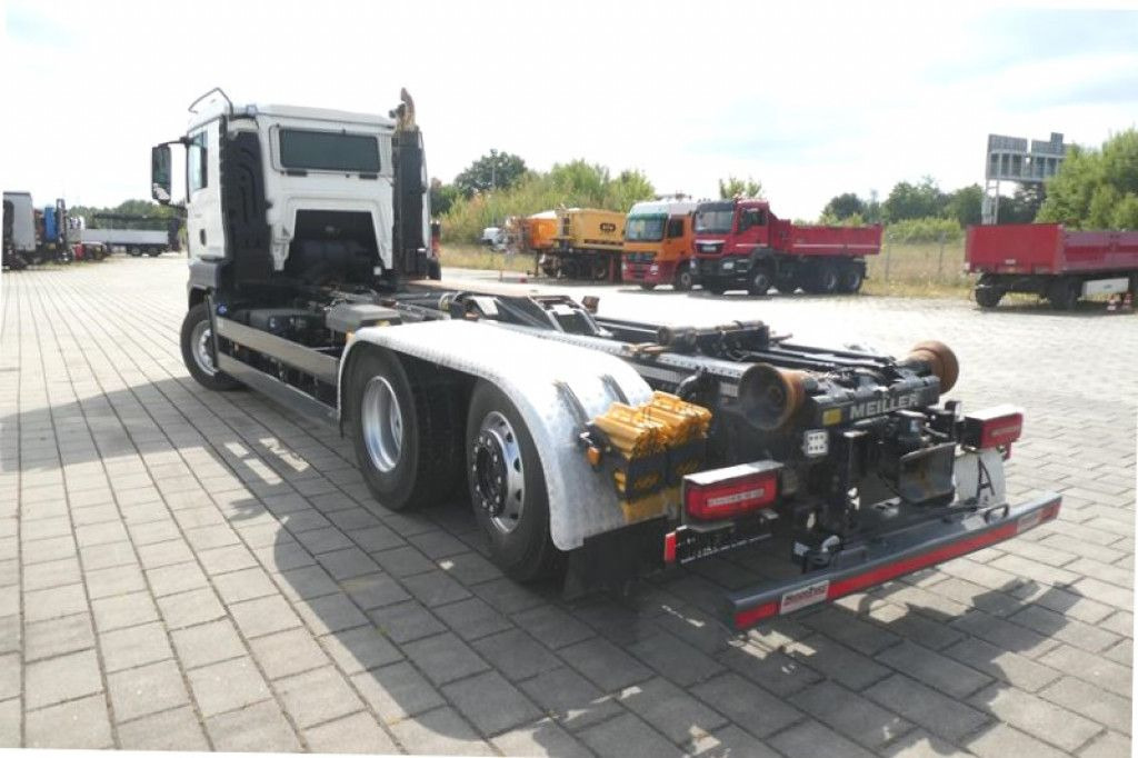MAN TG-S 26.420/6x2 Abrollkipper - Konkstõstukiga veoauto: pilt 4 MAN TG-S 26.420/6x2 Abrollkipper - Konkstõstukiga veoauto: pilt 4