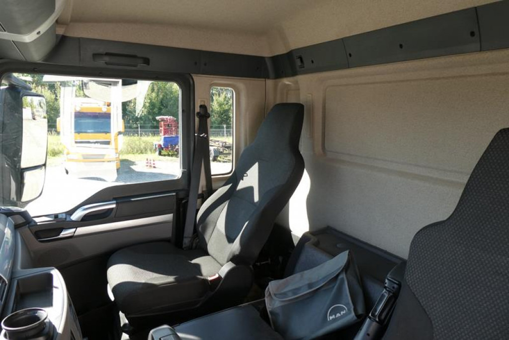 MAN TG-S 35.460 8x6 4 Achs Muldenkipper Meiller 18m³ - Kallur: pilt 3 MAN TG-S 35.460 8x6 4 Achs Muldenkipper Meiller 18m³ - Kallur: pilt 3