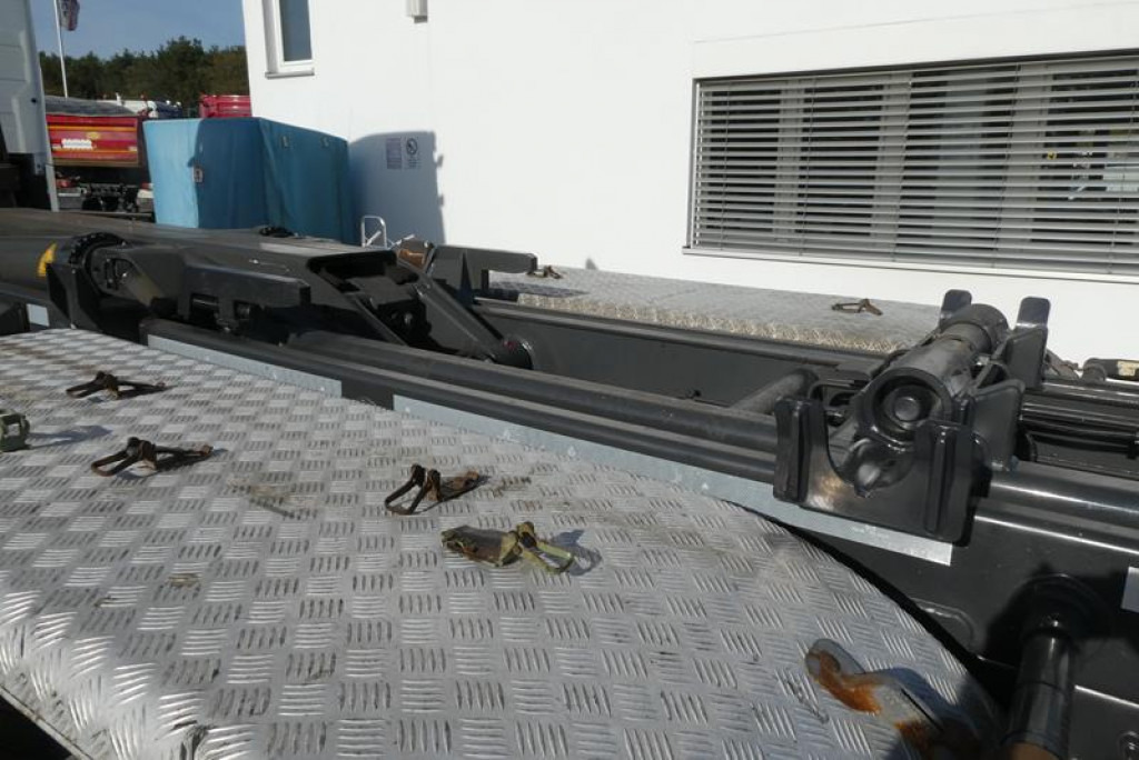 VOLVO (S) Truck FH 460 Abrollkipper Meiller 20.70, Funk - Konkstõstukiga veoauto: pilt 2 VOLVO (S) Truck FH 460 Abrollkipper Meiller 20.70, Funk - Konkstõstukiga veoauto: pilt 2