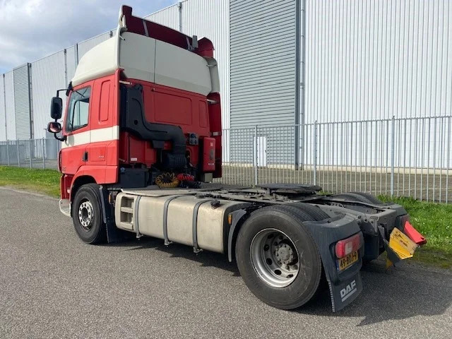 DAF CF 370 spacecab skylights - Sadulveok: pilt 3 DAF CF 370 spacecab skylights - Sadulveok: pilt 3