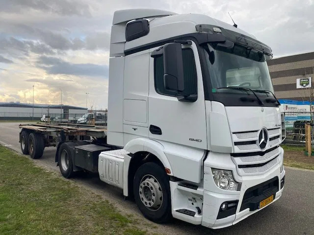 Mercedes-Benz Actros 1840 stream space cabine met spoilers zonneklep, apk gekeurd - Sadulveok: pilt 4 Mercedes-Benz Actros 1840 stream space cabine met spoilers zonneklep, apk gekeurd - Sadulveok: pilt 4