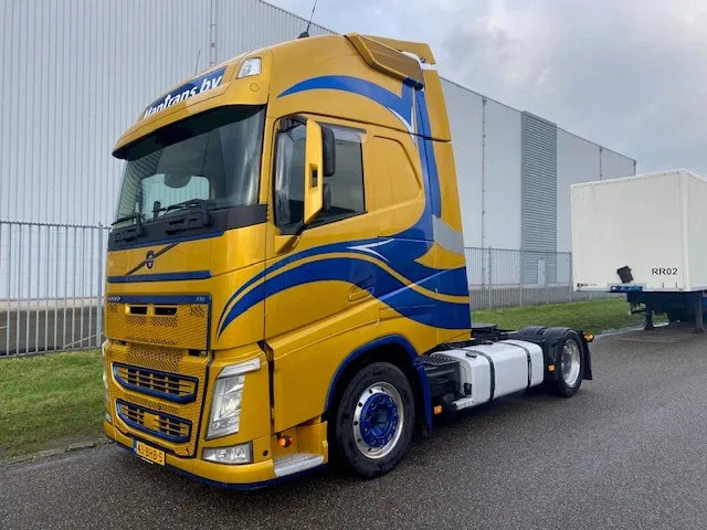 Volvo FH 13.460 trekker, met XL cabine, special paint en incl parc cool, fridge, - Sadulveok: pilt 1 Volvo FH 13.460 trekker, met XL cabine, special paint en incl parc cool, fridge, - Sadulveok: pilt 1