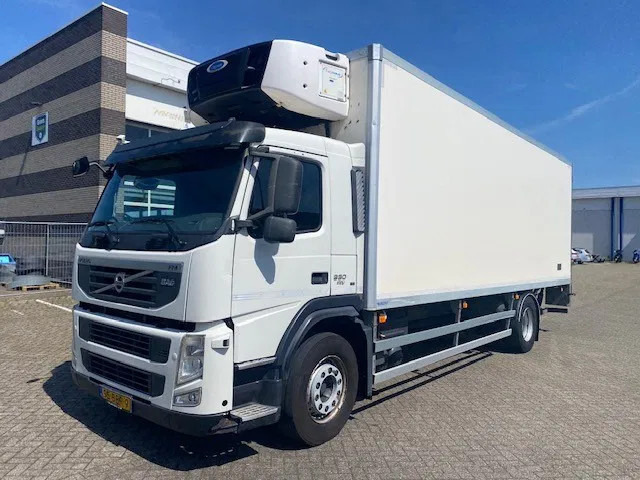 Volvo FM 330 EEV koelvriesbak , 760 lang, 2 comp, carrier koeler, D"hollandia klep - Külmutiga veoauto: pilt 1 Volvo FM 330 EEV koelvriesbak , 760 lang, 2 comp, carrier koeler, D"hollandia klep - Külmutiga veoauto: pilt 1