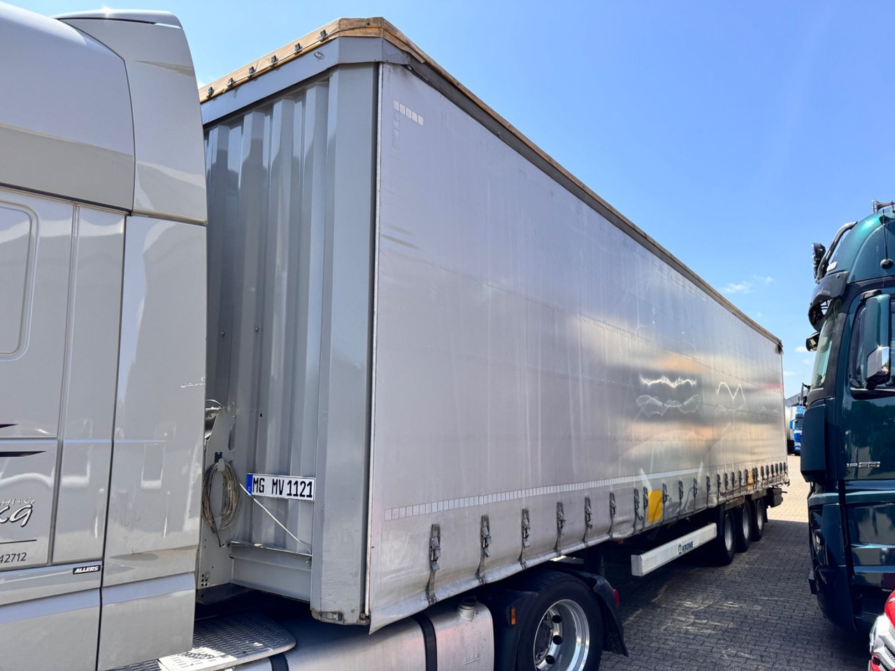 Krone SD Curtainsider MEGA Jumbo XL Zert Getränke etc - Tentpoolhaagis: pilt 4 Krone SD Curtainsider MEGA Jumbo XL Zert Getränke etc - Tentpoolhaagis: pilt 4