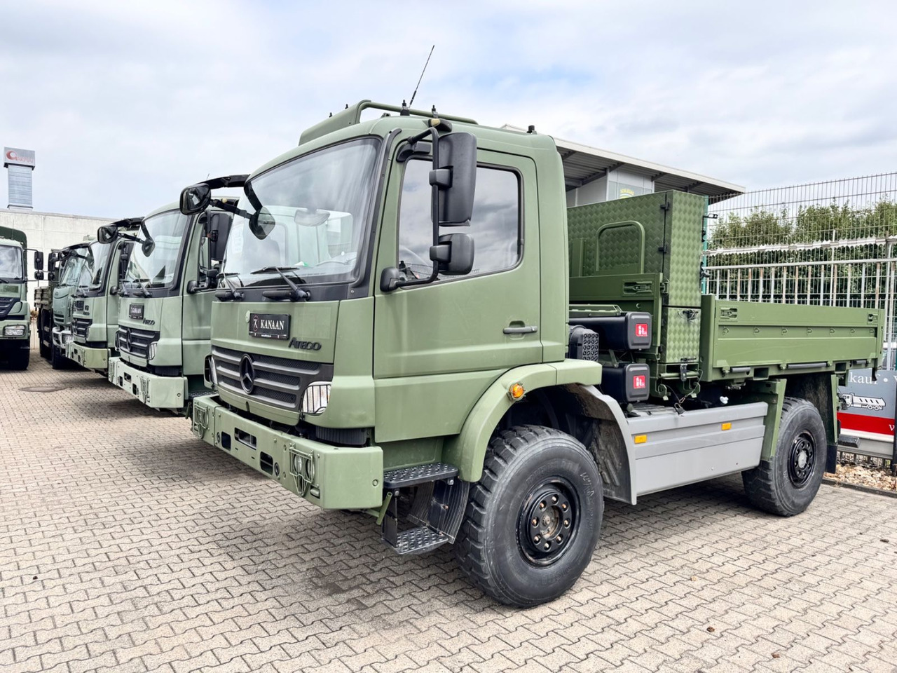 Mercedes-Benz 1018 Atego 4x4 Allrad Miltär Camper - Madelauto: pilt 1 Mercedes-Benz 1018 Atego 4x4 Allrad Miltär Camper - Madelauto: pilt 1