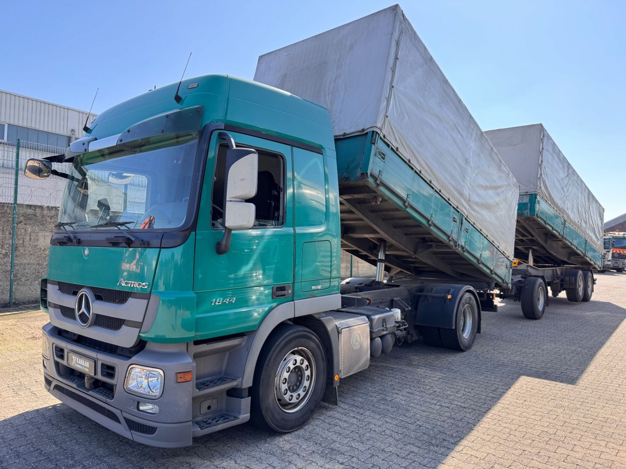Mercedes-Benz 1844 Actros MP3 3-SeitenKipper Getreide Pritsche - Kallurauto: pilt 4 Mercedes-Benz 1844 Actros MP3 3-SeitenKipper Getreide Pritsche - Kallurauto: pilt 4