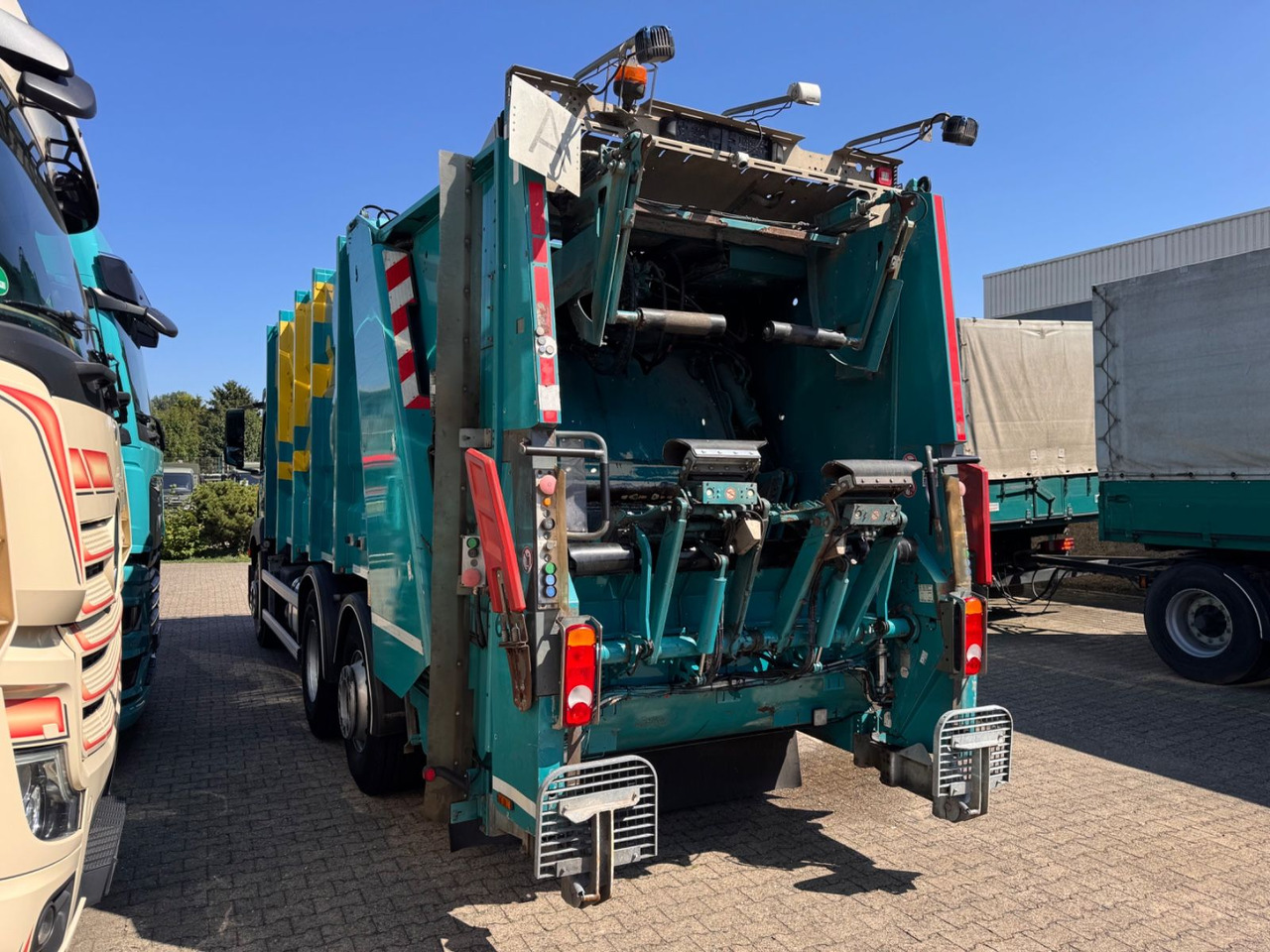 Mercedes-Benz 2533 Antos Müllwagen Zöller ATM bei 90Tkm liising Mercedes-Benz 2533 Antos Müllwagen Zöller ATM bei 90Tkm: pilt 6 Mercedes-Benz 2533 Antos Müllwagen Zöller ATM bei 90Tkm liising Mercedes-Benz 2533 Antos Müllwagen Zöller ATM bei 90Tkm: pilt 6