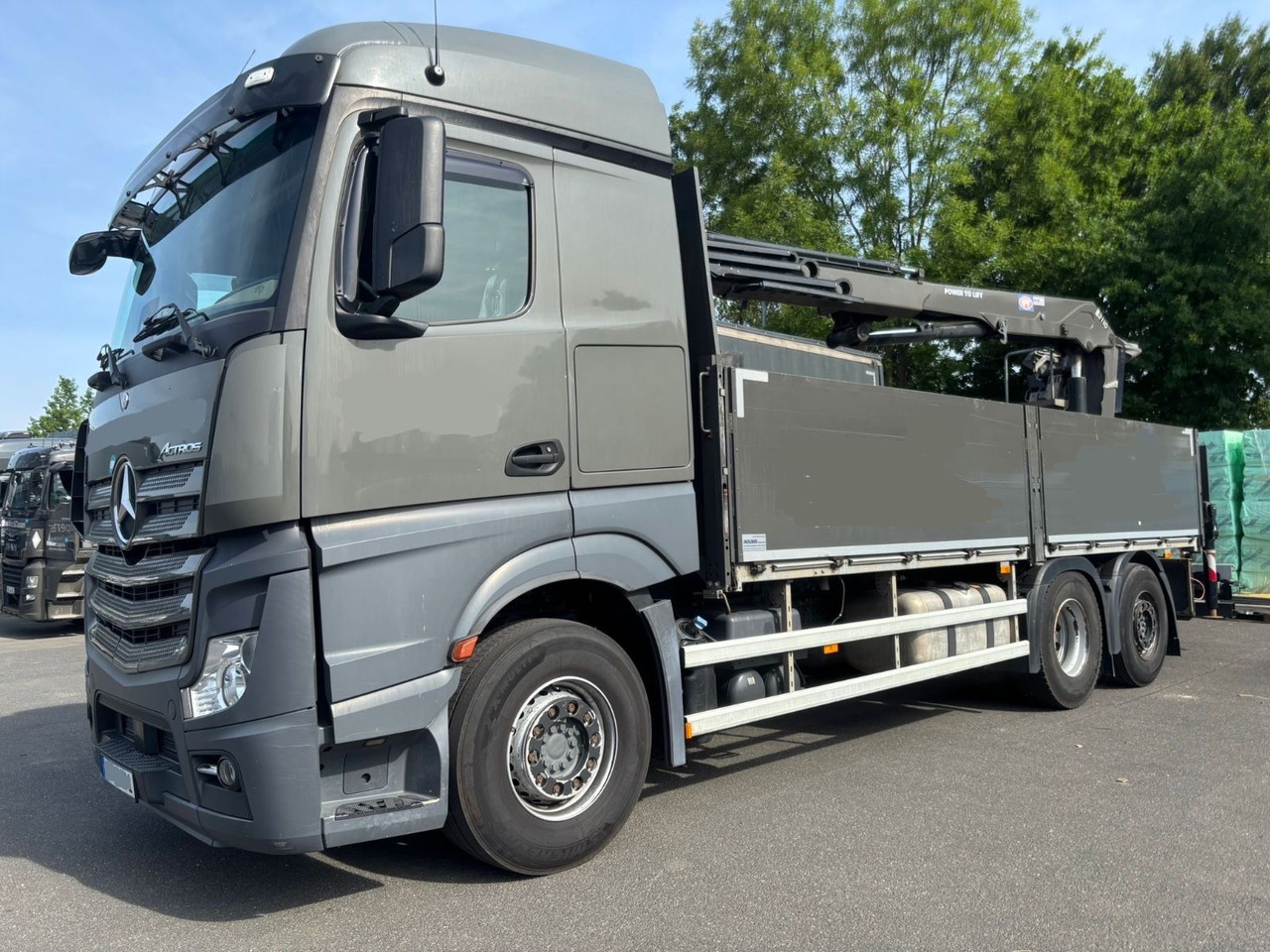 Mercedes-Benz 2545 Actros 4 Baustoffkran HMF Hochdach - Kraanaga veoauto: pilt 1 Mercedes-Benz 2545 Actros 4 Baustoffkran HMF Hochdach - Kraanaga veoauto: pilt 1