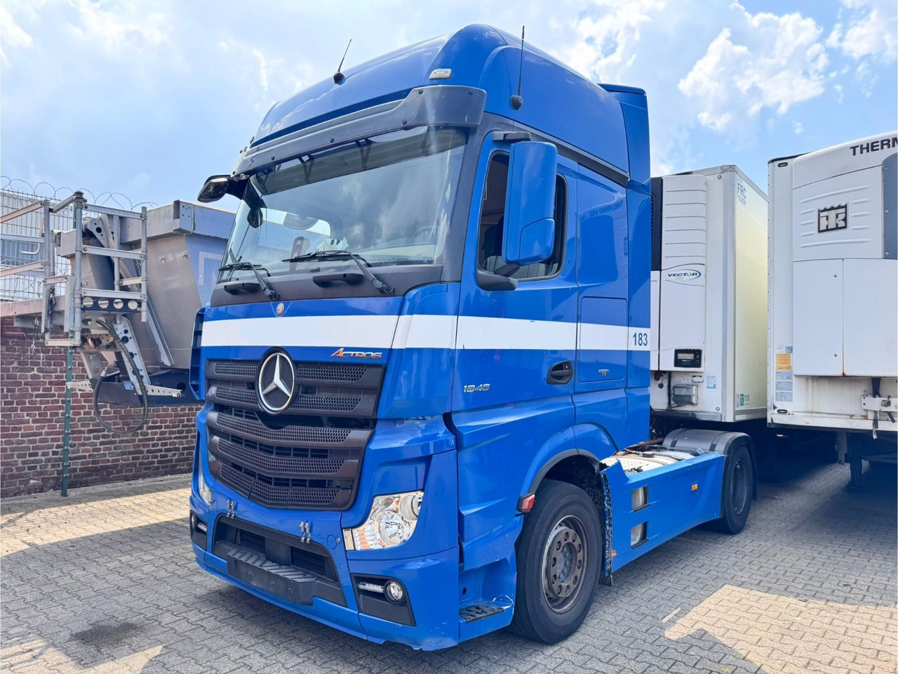 Mercedes-Benz 1848 LL Actros Hydraulik Walkingfloor/ Kipper - Sadulveok: pilt 1 Mercedes-Benz 1848 LL Actros Hydraulik Walkingfloor/ Kipper - Sadulveok: pilt 1