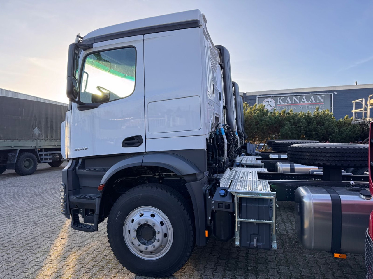 Mercedes-Benz 3345 S 6x4 Actros Manual Gear HeavyDuty NEW - Sadulveok: pilt 5 Mercedes-Benz 3345 S 6x4 Actros Manual Gear HeavyDuty NEW - Sadulveok: pilt 5
