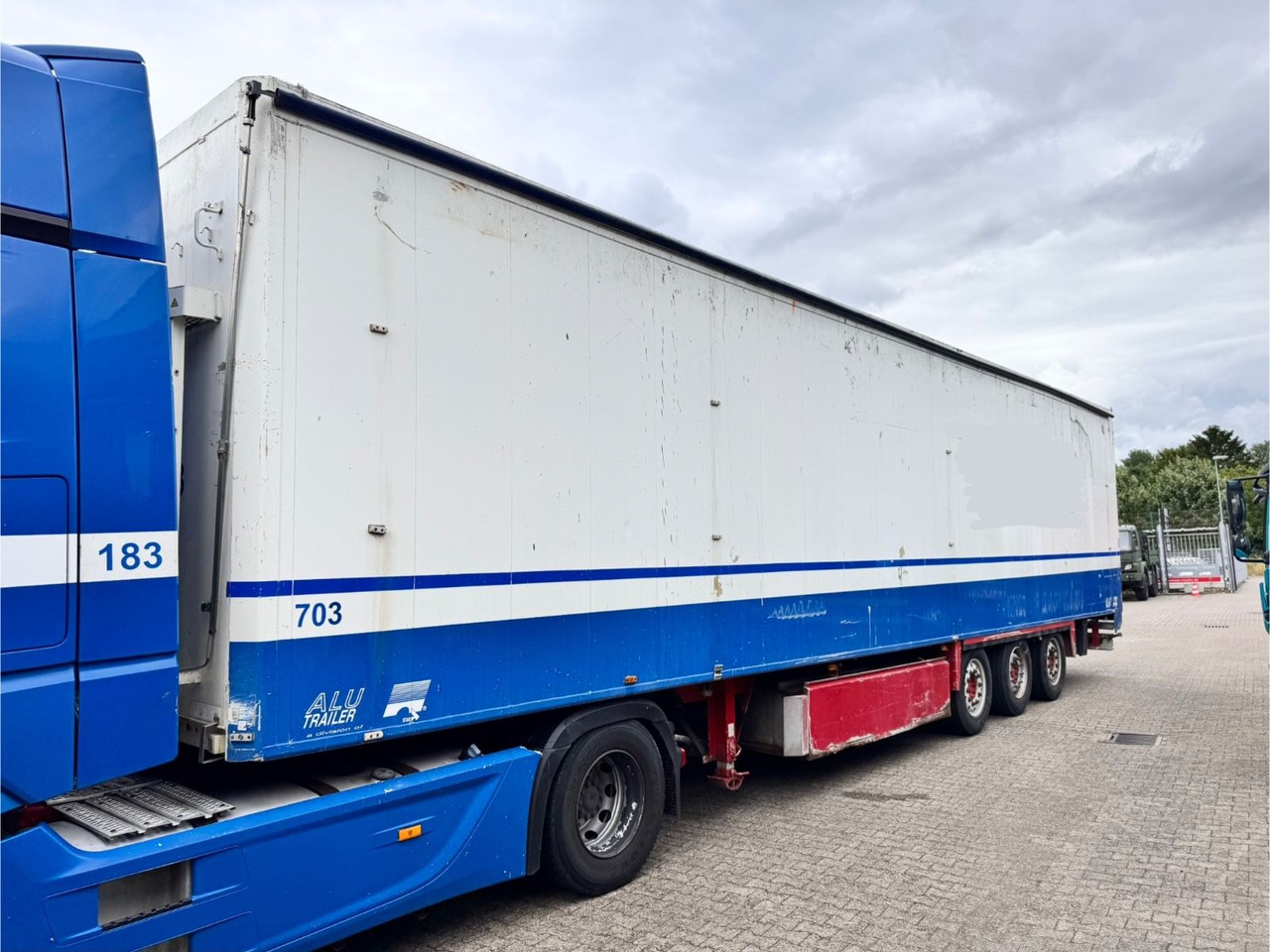 Stas S300 ZX Walkingfloor 3 x Vorhanden TÜV NEU - Kõndimisalaga poolhaagised: pilt 3 Stas S300 ZX Walkingfloor 3 x Vorhanden TÜV NEU - Kõndimisalaga poolhaagised: pilt 3