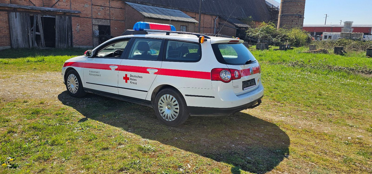 Volkswagen Allrad Feuerwehr Kommandowagen HVO KDOW ELW - Sedaan: pilt 3 Volkswagen Allrad Feuerwehr Kommandowagen HVO KDOW ELW - Sedaan: pilt 3