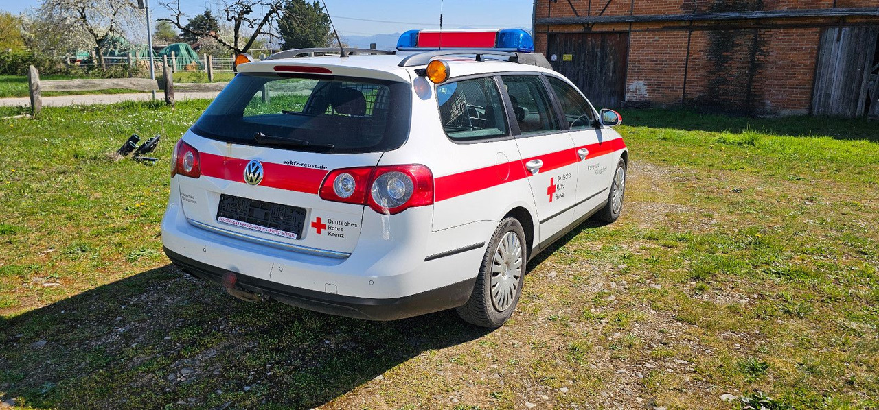 Volkswagen Allrad Feuerwehr Kommandowagen HVO KDOW ELW - Sedaan: pilt 4 Volkswagen Allrad Feuerwehr Kommandowagen HVO KDOW ELW - Sedaan: pilt 4