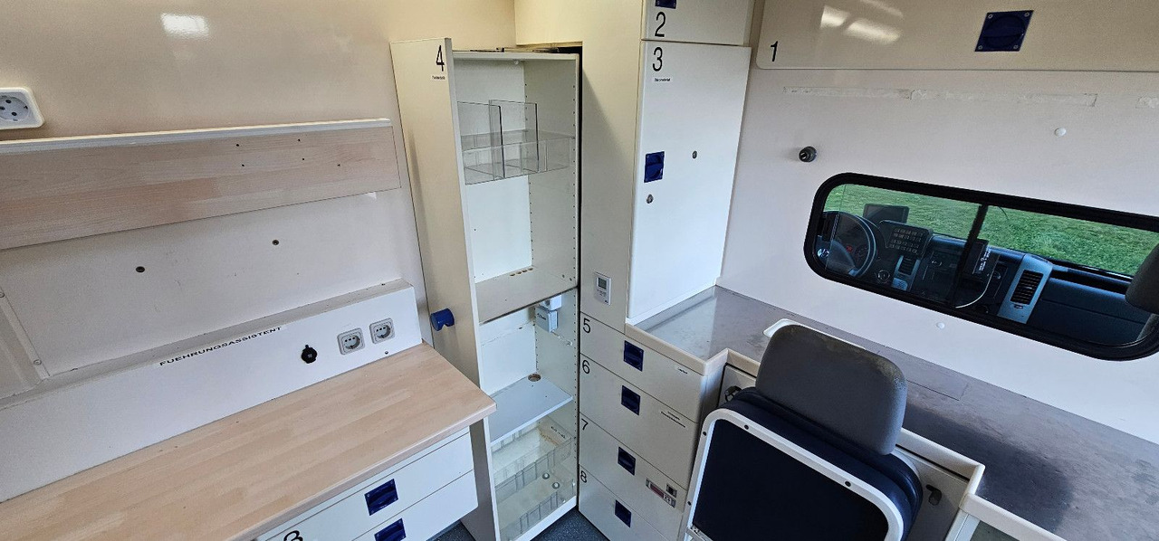 Kiirabiauto Volkswagen Crafter ELW  Rettungswagen Camper Van: pilt 14