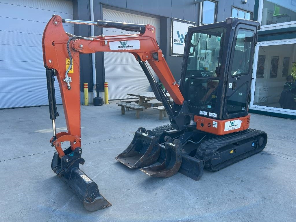 Hitachi ZX 26 U-6 - Miniekskavaator: pilt 2 Hitachi ZX 26 U-6 - Miniekskavaator: pilt 2