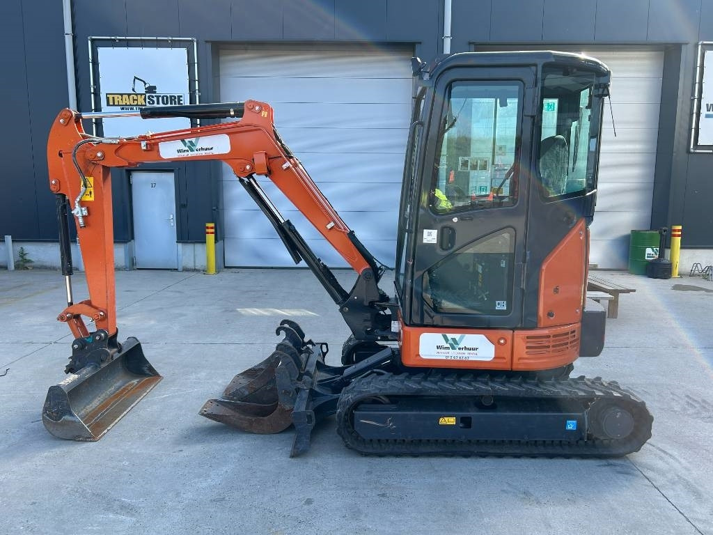 Hitachi ZX 26 U-6 - Miniekskavaator: pilt 1 Hitachi ZX 26 U-6 - Miniekskavaator: pilt 1