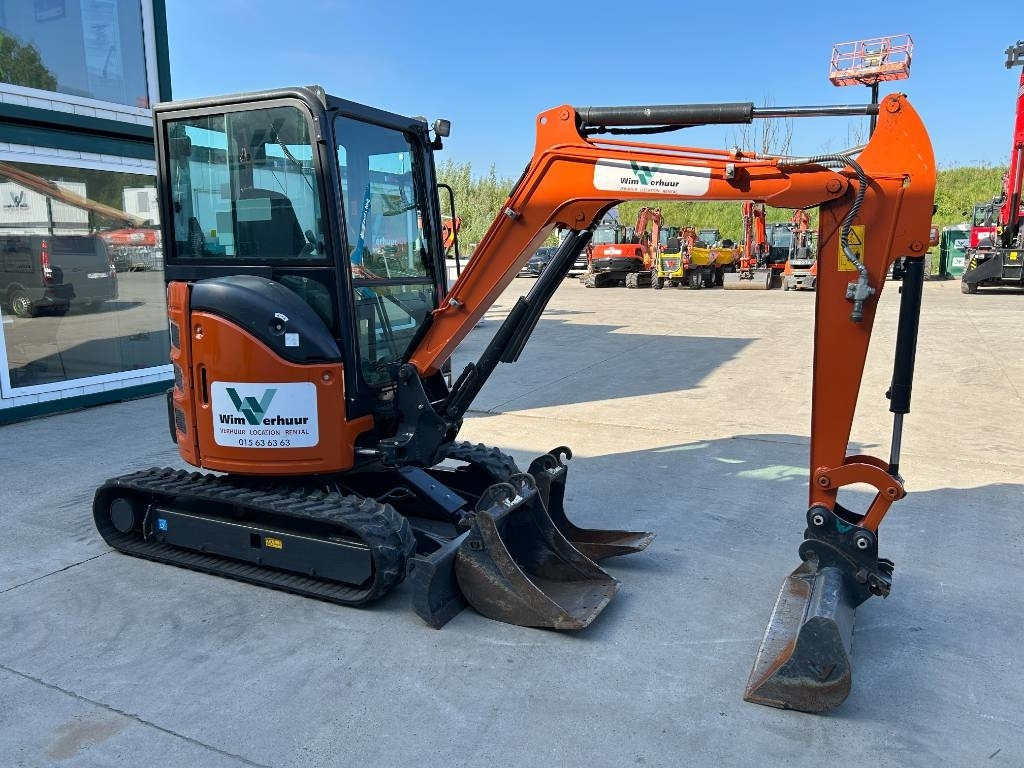 Hitachi ZX 26 U-6 - Miniekskavaator: pilt 5 Hitachi ZX 26 U-6 - Miniekskavaator: pilt 5