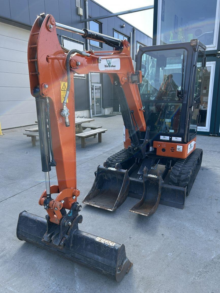 Hitachi ZX26U-6 (9989) - Miniekskavaator: pilt 4 Hitachi ZX26U-6 (9989) - Miniekskavaator: pilt 4