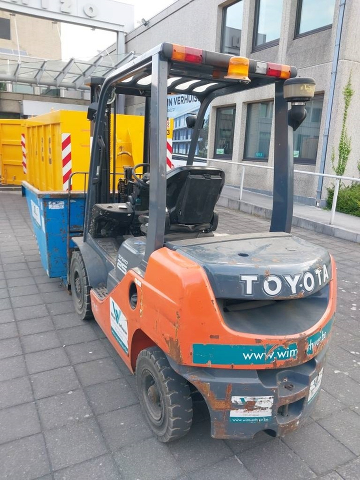 Toyota 8 FDF 25 - Diiseltõstuk: pilt 1 Toyota 8 FDF 25 - Diiseltõstuk: pilt 1
