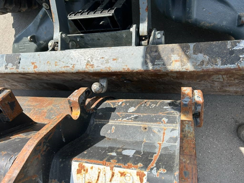 Ratastel ekskavaator Wacker Neuson EW 100: pilt 11