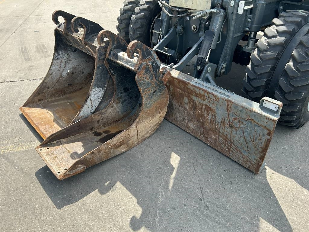 Ratastel ekskavaator Wacker Neuson EW 100: pilt 10