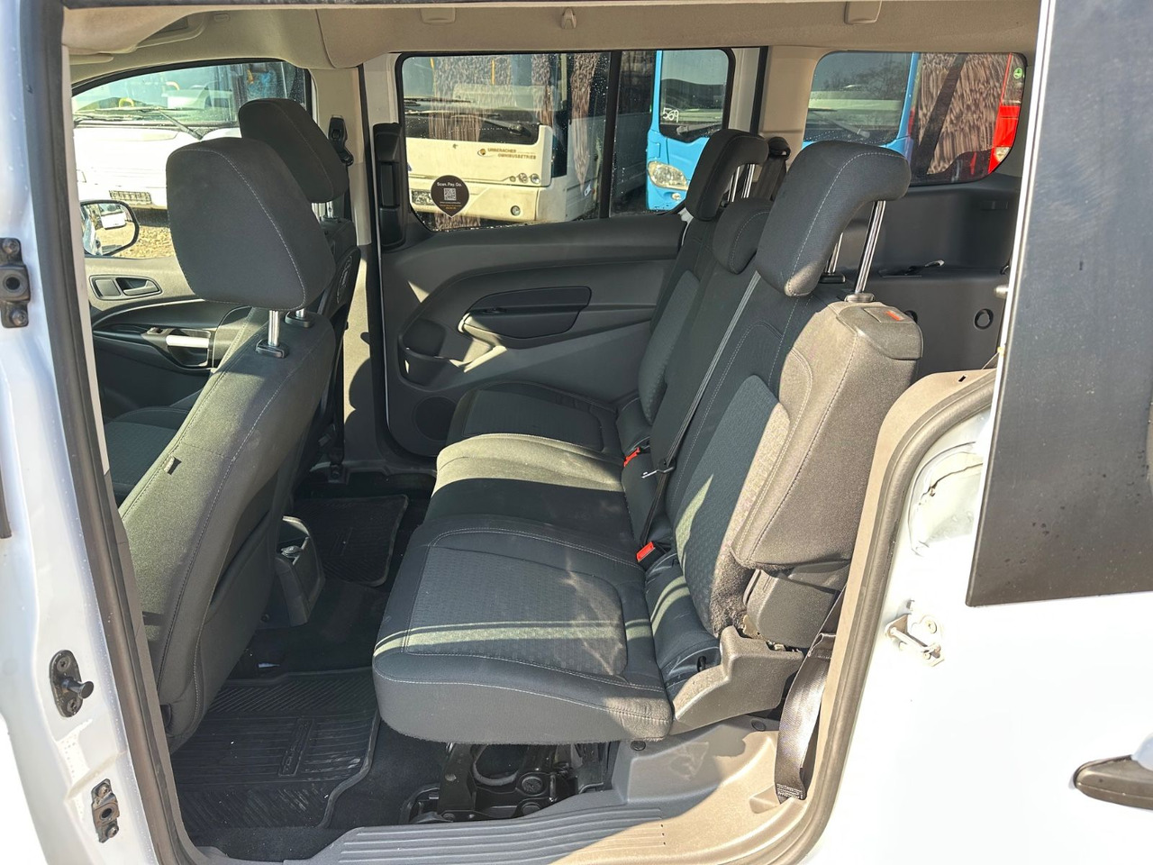 Ford Grand Tourneo 1.5 EcoBlue 74kW Auto Trend - Mikrobuss: pilt 5 Ford Grand Tourneo 1.5 EcoBlue 74kW Auto Trend - Mikrobuss: pilt 5