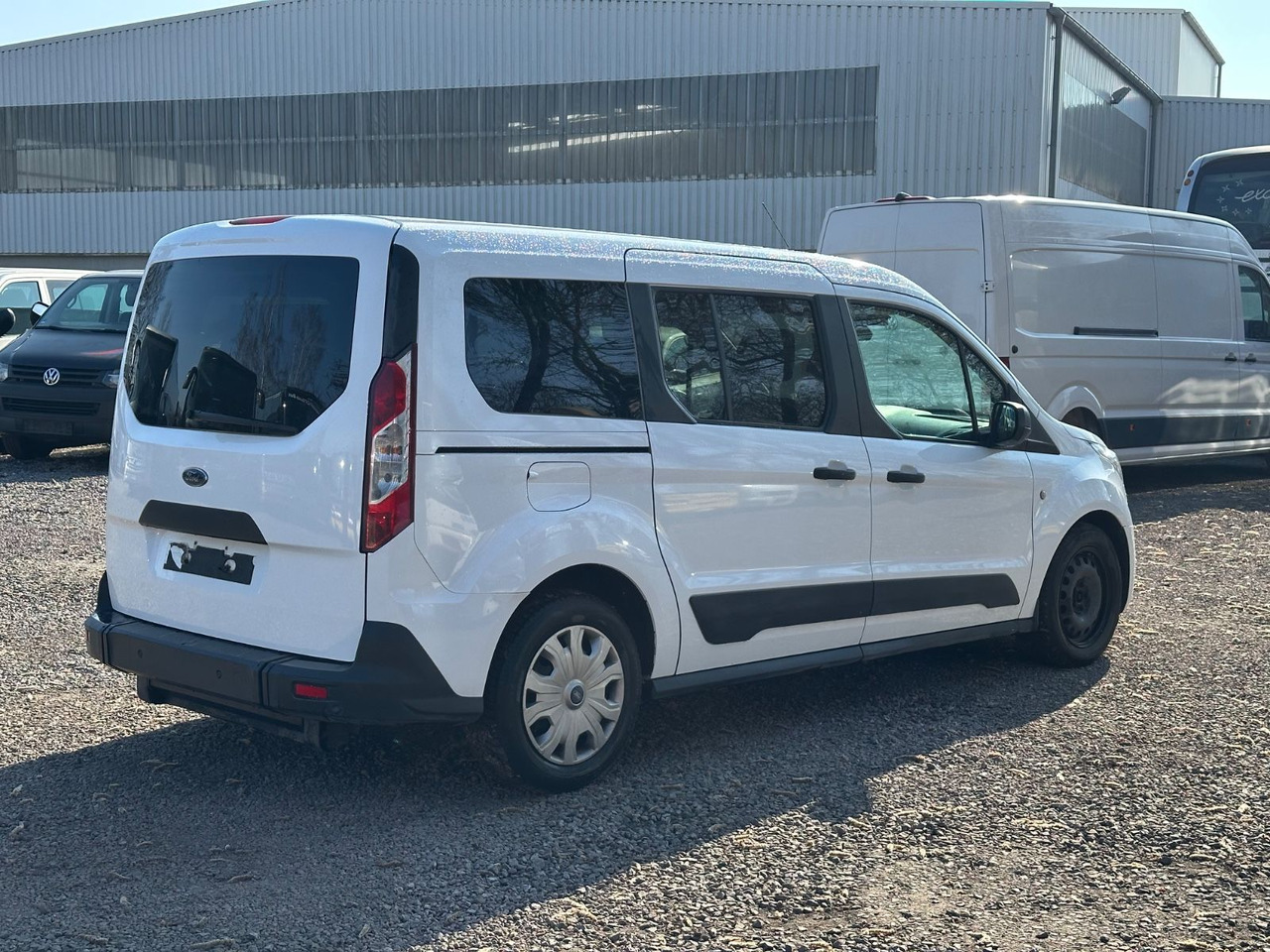 Ford Grand Tourneo 1.5 EcoBlue 74kW Auto Trend - Mikrobuss: pilt 2 Ford Grand Tourneo 1.5 EcoBlue 74kW Auto Trend - Mikrobuss: pilt 2