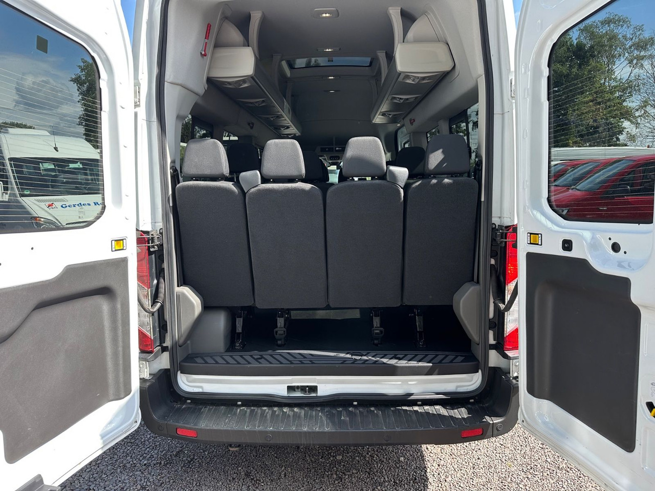 Ford Transit (Klima*PDC Vo+Hi*18 Sitze) - Väikebuss, Mikrobuss: pilt 3 Ford Transit (Klima*PDC Vo+Hi*18 Sitze) - Väikebuss, Mikrobuss: pilt 3