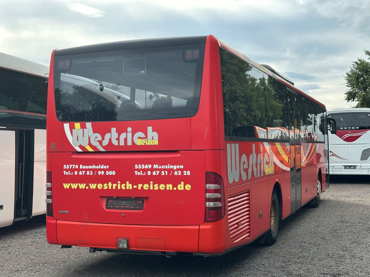 Mercedes-Benz O550 Integro (56 Sitze*Klima*Schalt) - Maakonnaliini buss: pilt 2 Mercedes-Benz O550 Integro (56 Sitze*Klima*Schalt) - Maakonnaliini buss: pilt 2
