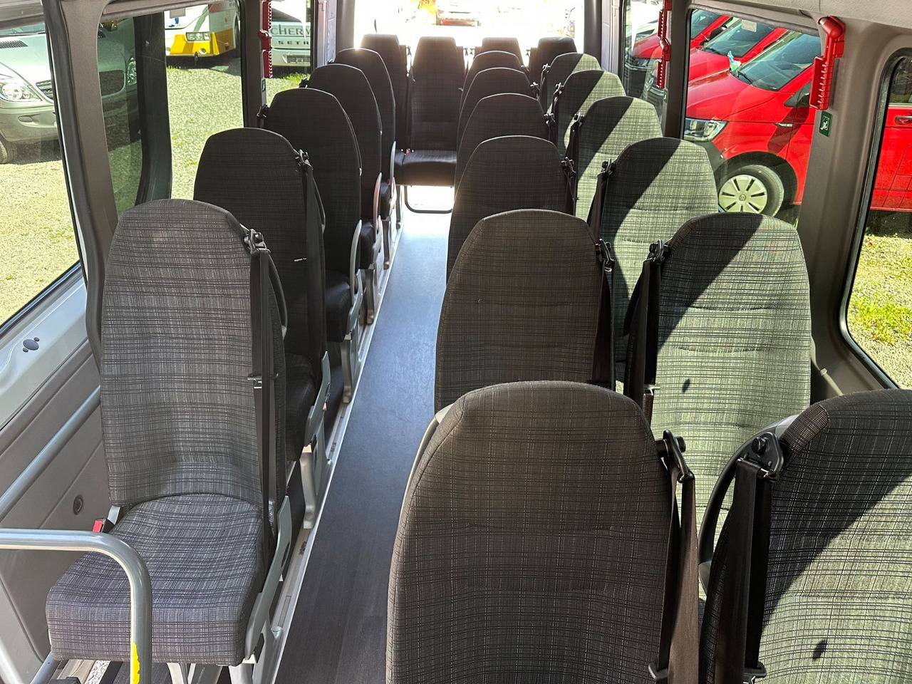 Mercedes-Benz Sprinter 516 CDi 45LL (DE*Klima*23 Sitze) - Väikebuss, Mikrobuss: pilt 4 Mercedes-Benz Sprinter 516 CDi 45LL (DE*Klima*23 Sitze) - Väikebuss, Mikrobuss: pilt 4