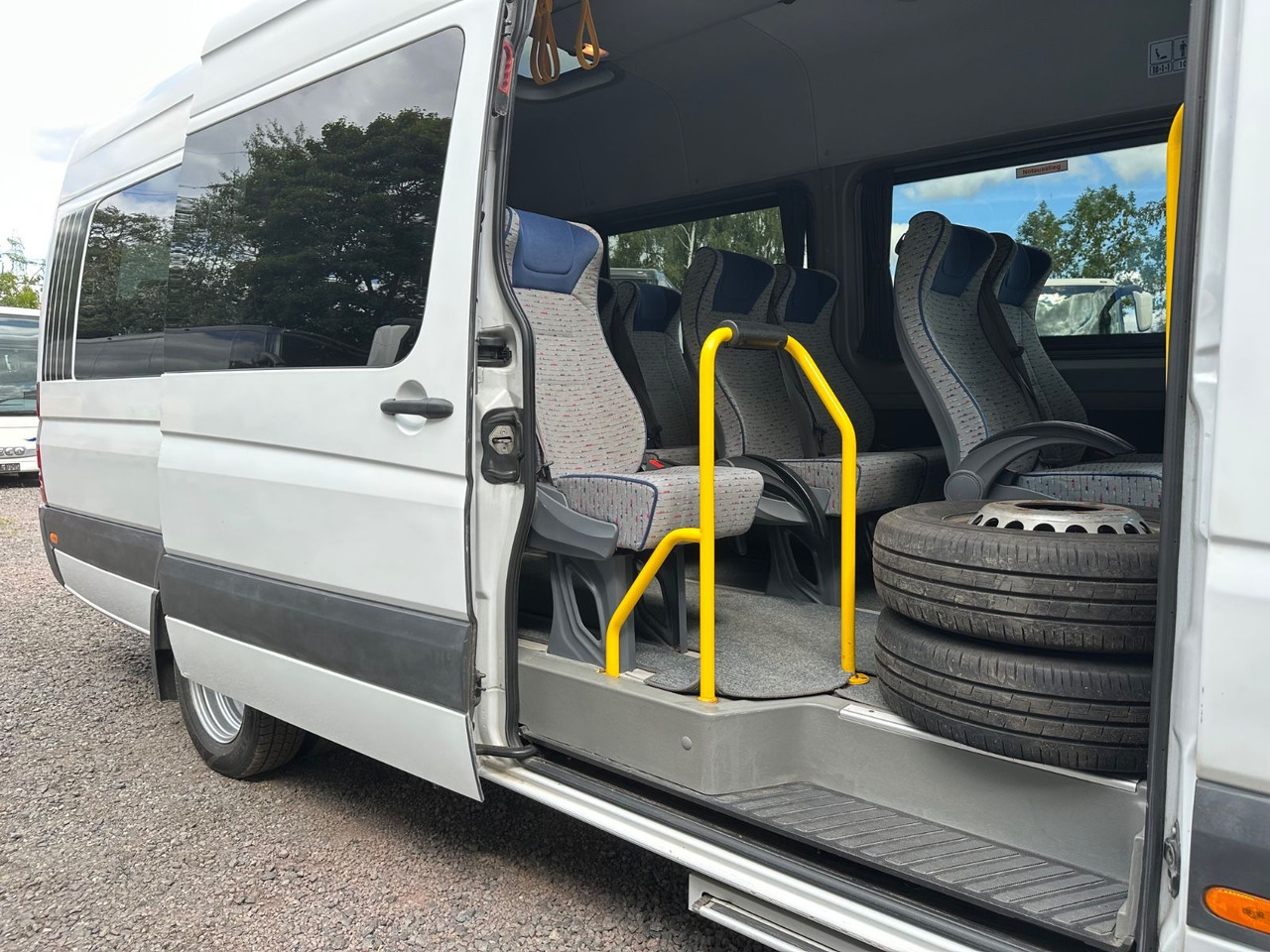 Väikebuss, Mikrobuss Mercedes-Benz Sprinter 516 CDi: pilt 11