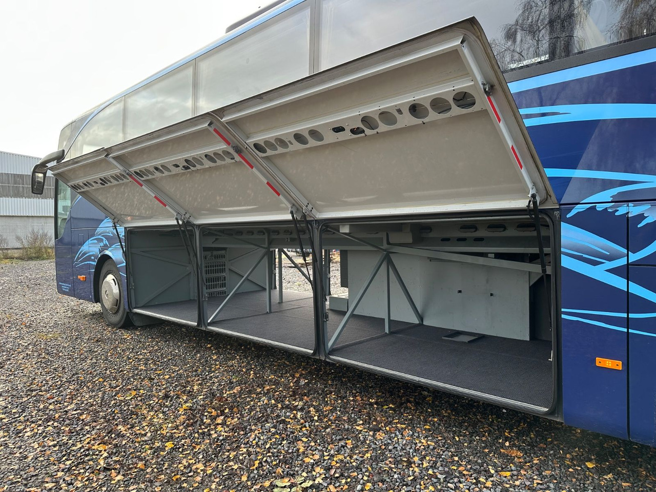 Mercedes-Benz Tourismo O350 17 RHD-L (59Sitze*DE*TOP) - Kaugsõidu buss: pilt 4 Mercedes-Benz Tourismo O350 17 RHD-L (59Sitze*DE*TOP) - Kaugsõidu buss: pilt 4