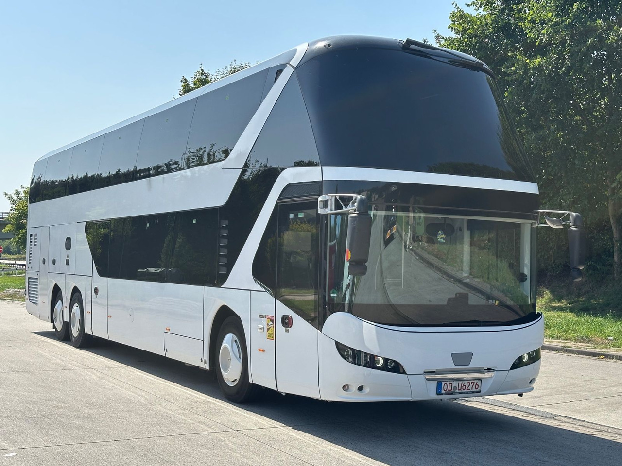 Neoplan P06 Skyliner L (83 Sitze*TOP*Motor Neu*Panorama) - Kahekordne buss: pilt 1 Neoplan P06 Skyliner L (83 Sitze*TOP*Motor Neu*Panorama) - Kahekordne buss: pilt 1