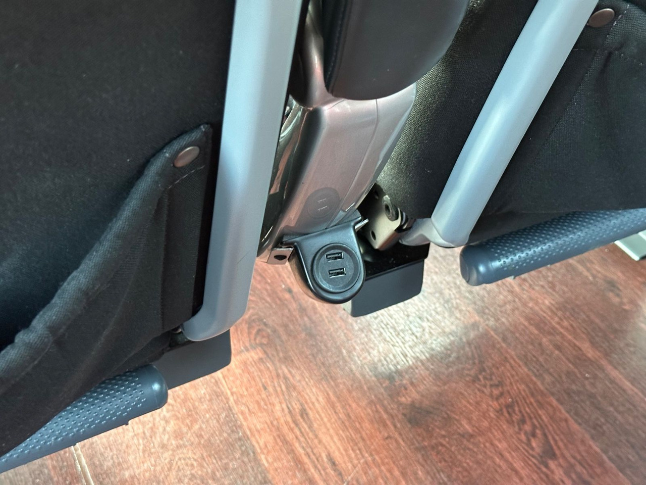 Kaugsõidu buss Setra S 416 HDH (V.I.P 2+1 Sitze*Panorama*TOP): pilt 28 Kaugsõidu buss Setra S 416 HDH (V.I.P 2+1 Sitze*Panorama*TOP): pilt 28