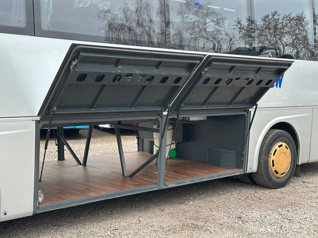 Temsa MD9 C (wenig Km*34 Sitze) - Kaugsõidu buss: pilt 5 Temsa MD9 C (wenig Km*34 Sitze) - Kaugsõidu buss: pilt 5