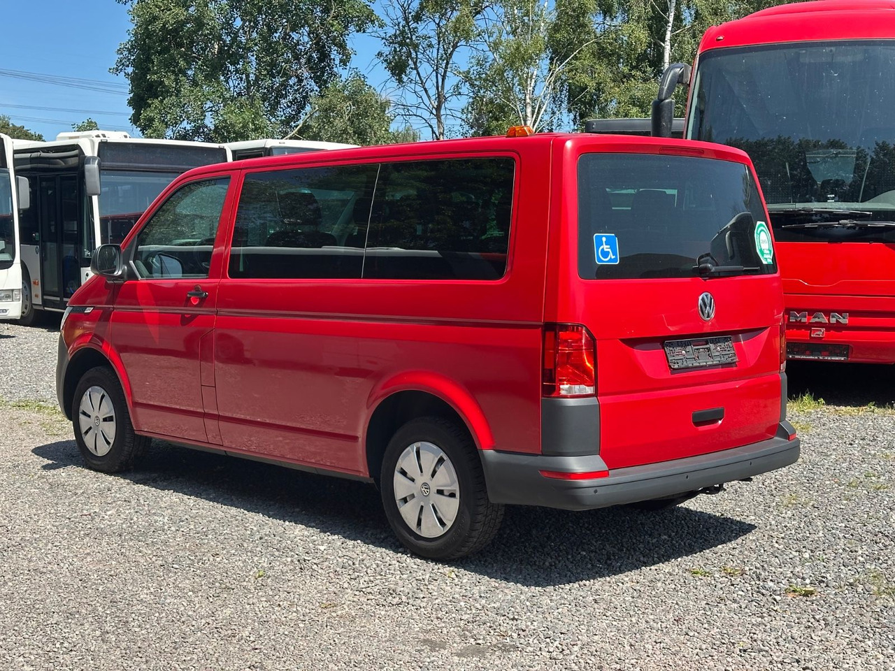 Volkswagen T6 Kombi (PDC Hi*ACC*StandHz*9 Sitzer*AC) - Mikrobuss: pilt 2 Volkswagen T6 Kombi (PDC Hi*ACC*StandHz*9 Sitzer*AC) - Mikrobuss: pilt 2