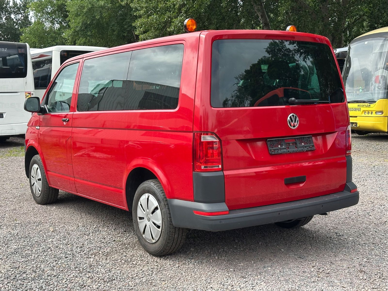 Volkswagen T6 Kombi (PDC Hi*ACC*StandHz*9 Sitzer*AC) - Mikrobuss: pilt 2 Volkswagen T6 Kombi (PDC Hi*ACC*StandHz*9 Sitzer*AC) - Mikrobuss: pilt 2