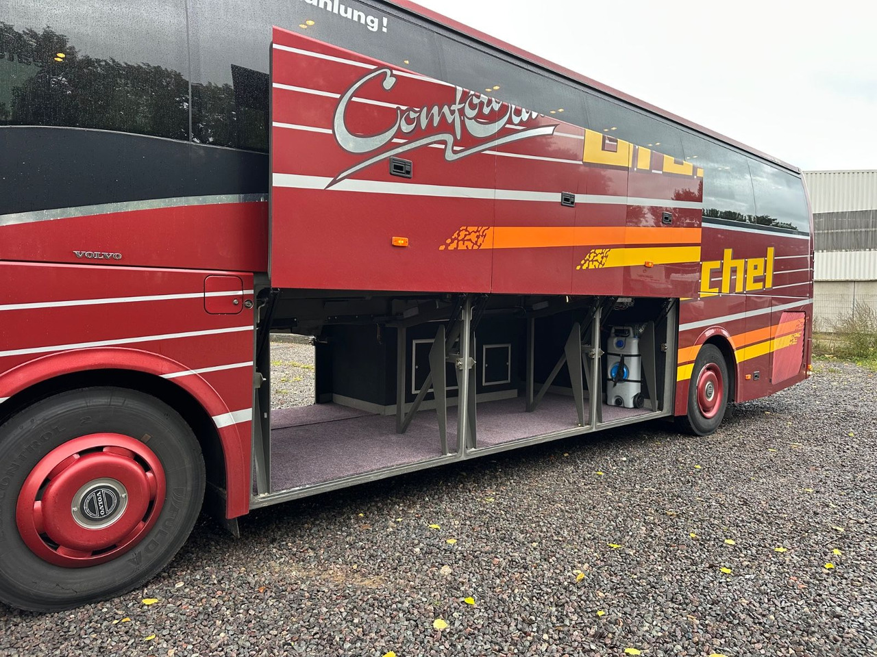 Volvo 9900 HD 6x2 (9700*415 HD*Tourismo RHD) - Kaugsõidu buss: pilt 3 Volvo 9900 HD 6x2 (9700*415 HD*Tourismo RHD) - Kaugsõidu buss: pilt 3